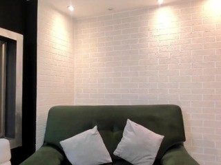 LaurieStevens nude on cam – live sex chat