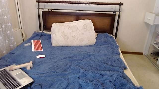 Lea126 naked stripping on cam for live sex video chat