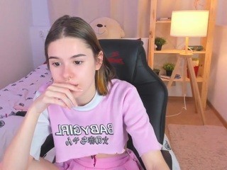 Lilgoldy nude on cam – live sex chat