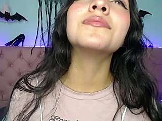 Lindsaycoleman naked stripping on cam for live sex video chat