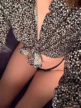 LolyaFro naked stripping on cam for live sex video chat