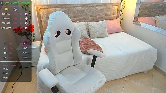 Maaalaakk1 naked stripping on cam for live sex video chat