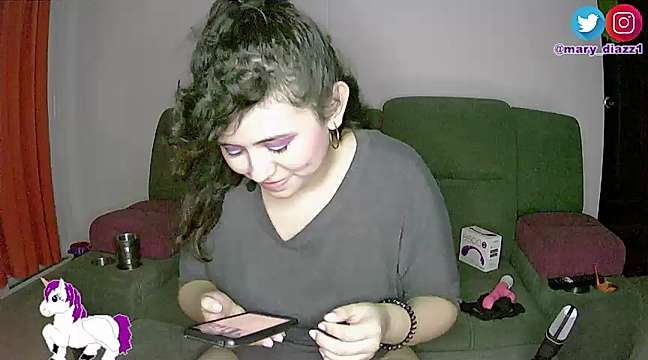 mary_diazz1 naked stripping on cam for live sex video chat