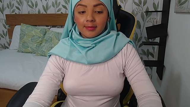 miss_chanel_x naked stripping on cam for live sex video chat