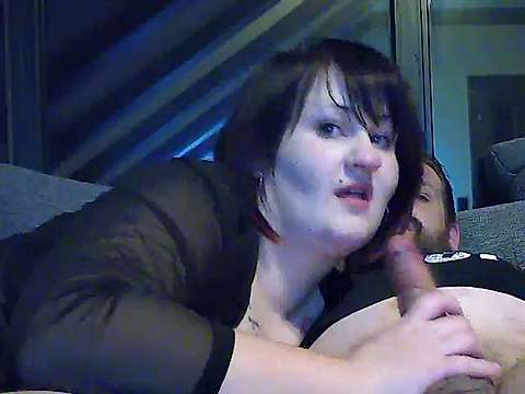 NiceAndCurvy naked stripping on cam for live sex video chat