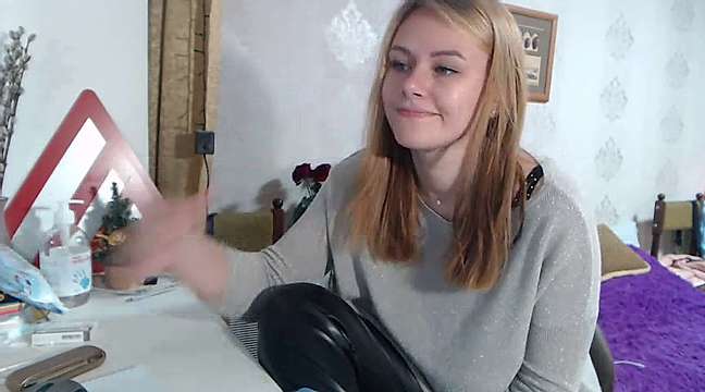 NikoleTime naked stripping on cam for live sex video chat