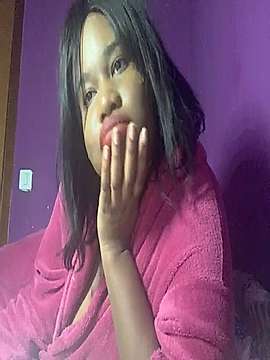 panteraneraa naked stripping on cam for live sex video chat