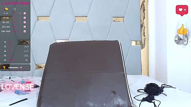 peneloperipex naked stripping on cam for live sex video chat
