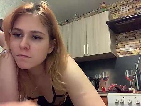 Polly_Wolder naked stripping on cam for live sex video chat