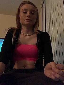 princesshannnn naked stripping on cam for live sex video chat