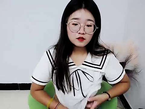 QX_Grace naked stripping on cam for live sex video chat