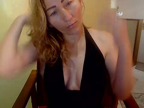 SCARLETTE_69 naked stripping on cam for live sex video chat