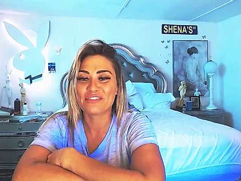 shesosexy6969 naked stripping on cam for live sex video chat