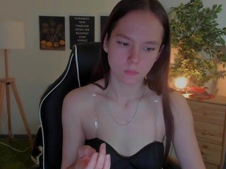 Showroom nude on cam – live sex chat