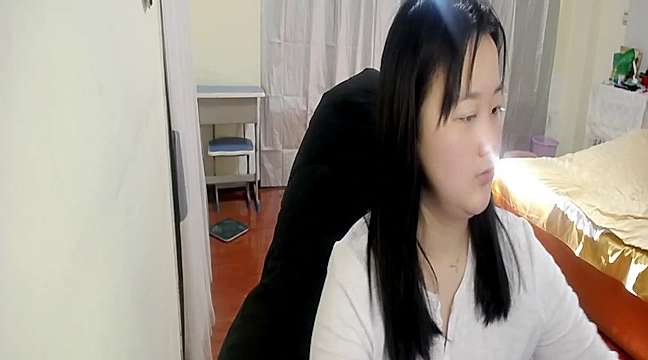 SpacedSell naked stripping on cam for live sex video chat