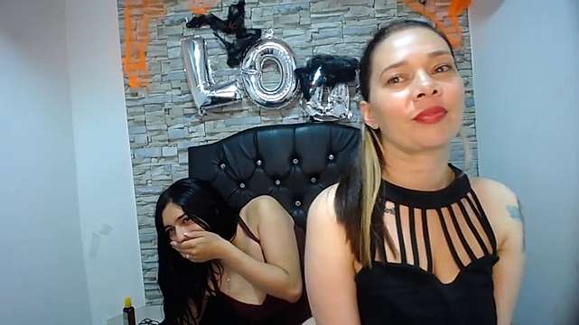 SWEET_CANDY_HOT2 naked stripping on cam for live sex video chat