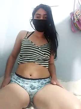 tuchiquitarica naked stripping on cam for live sex video chat