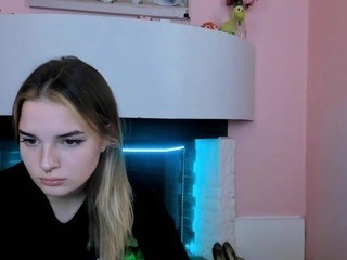 WinterrFlower nude on cam – live sex chat