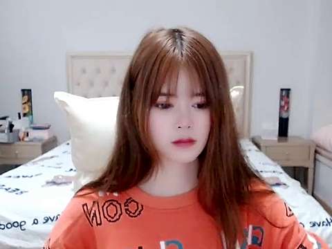 YaoYao52520 naked stripping on cam for live sex video chat