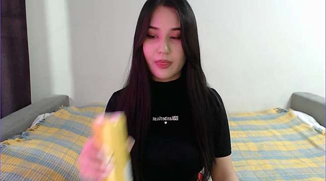 Kanikrepss naked stripping on cam for live sex video chat