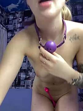 Sandy_Candy_ naked stripping on cam for live sex video chat