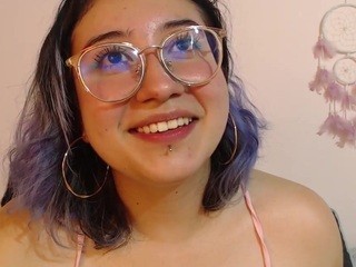 AMATISTA-PRETTY nude on cam – live sex chat