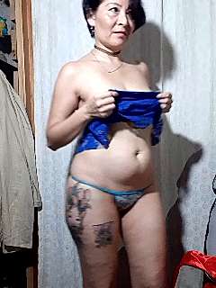 DenniseMoon naked stripping on cam for live sex video chat
