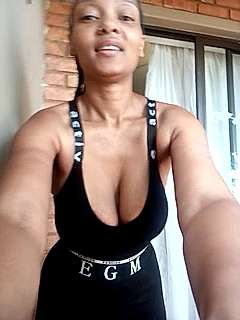 Goldernsexy02 naked stripping on cam for live sex video chat