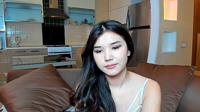 LunaLeeee naked stripping on cam for live sex video chat