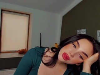 Robin-Burns nude on cam – live sex chat