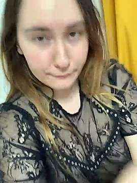 showychili naked stripping on cam for live sex video chat