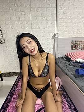 wensheri7 naked stripping on cam for live sex video chat