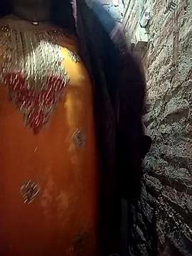 Bhabhi_Deshi naked stripping on cam for live sex video chat