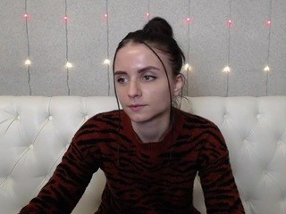 DebraFly nude on cam – live sex chat