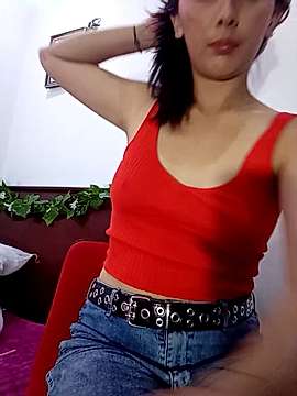 HollyLove_ naked stripping on cam for live sex video chat