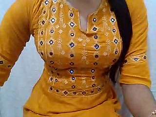 Erotic_love naked stripping on cam for live sex video chat