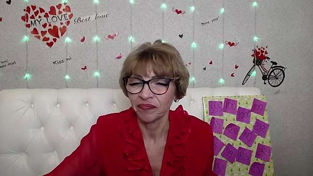 HollySquirt_ naked stripping on cam for live sex video chat