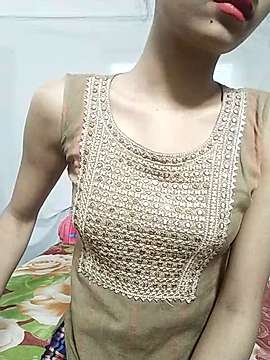 Noor_5 naked stripping on cam for live sex video chat