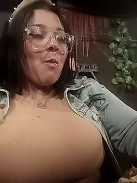 adharavillalva naked stripping on cam for live sex video chat