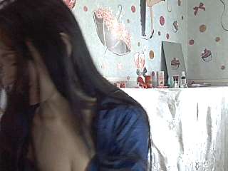 Aleksandra41 naked stripping on cam for live sex video chat