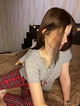 Bad_Fox_ru naked stripping on cam for live sex video chat