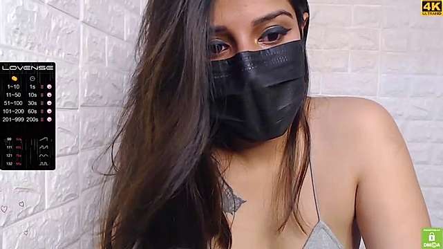ellethebabe naked stripping on cam for live sex video chat