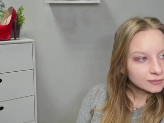 EmmaxSugar nude on cam – live sex chat