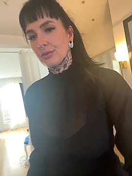 InkedBiitch naked stripping on cam for live sex video chat