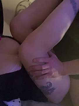 JessicaRabblitz naked stripping on cam for live sex video chat