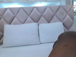 Kasey-Delvey nude on cam – live sex chat