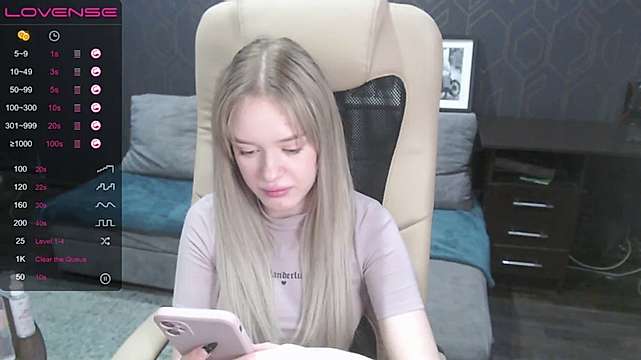 Luna_Hub naked stripping on cam for live sex video chat