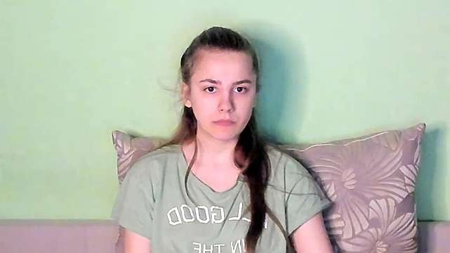 MaggieCake naked stripping on cam for live sex video chat