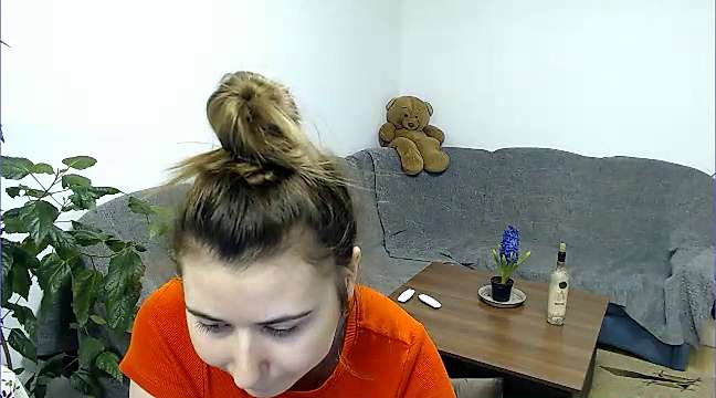 MemyFlower naked stripping on cam for live sex video chat