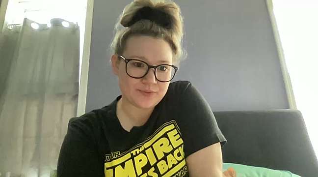 PiggyRose naked stripping on cam for live sex video chat